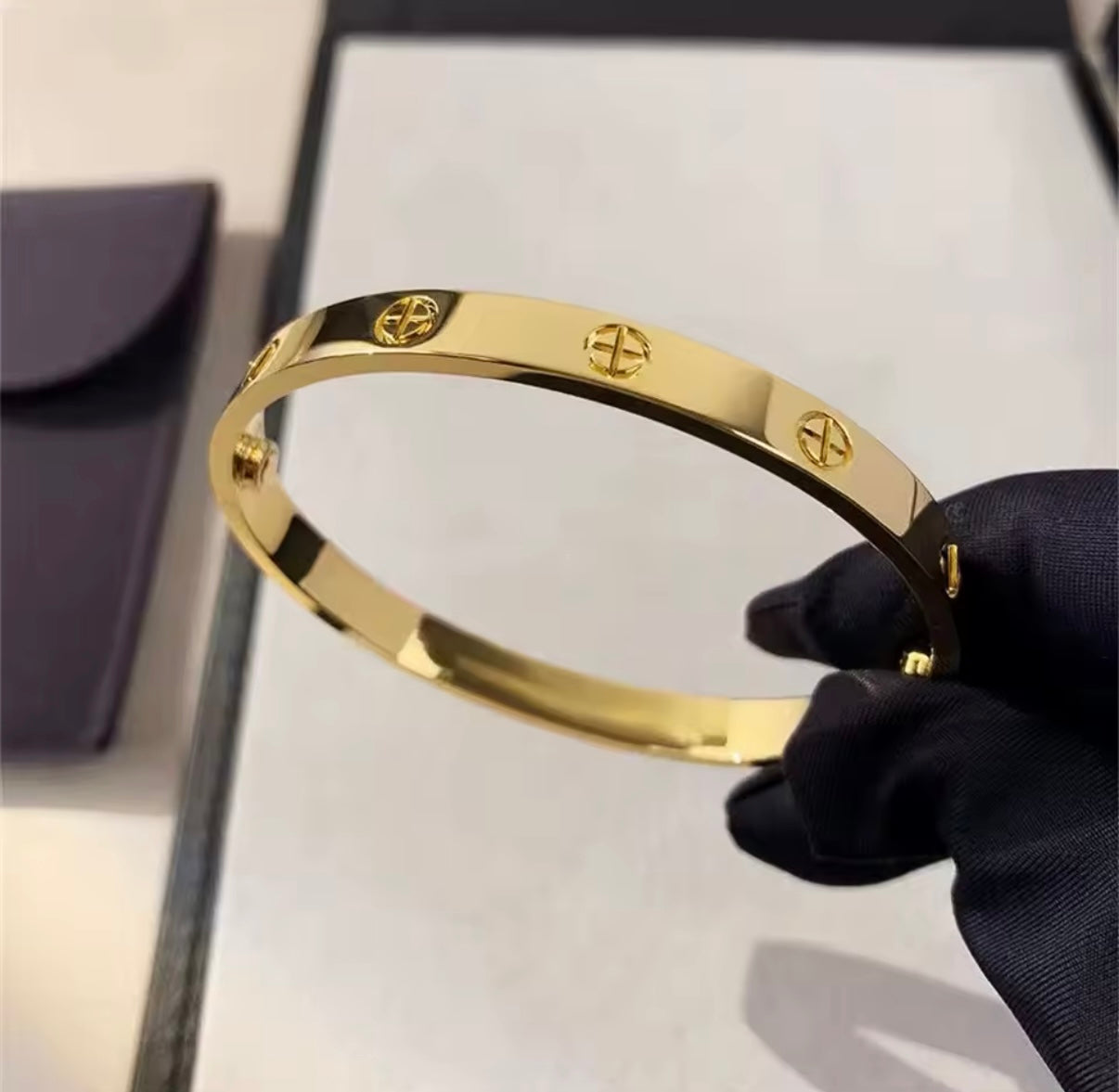 Classic bracelet