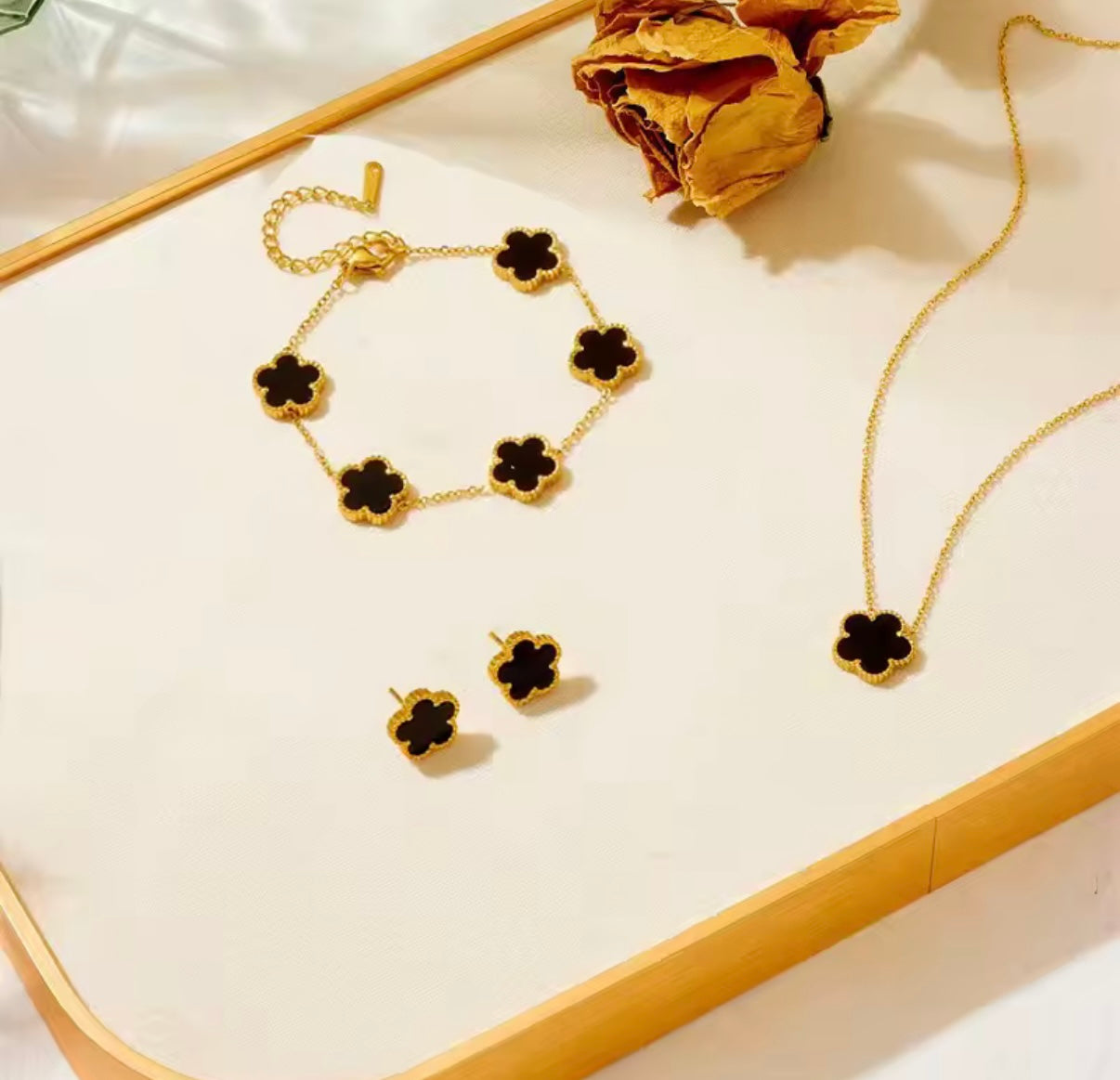 Set van cleef