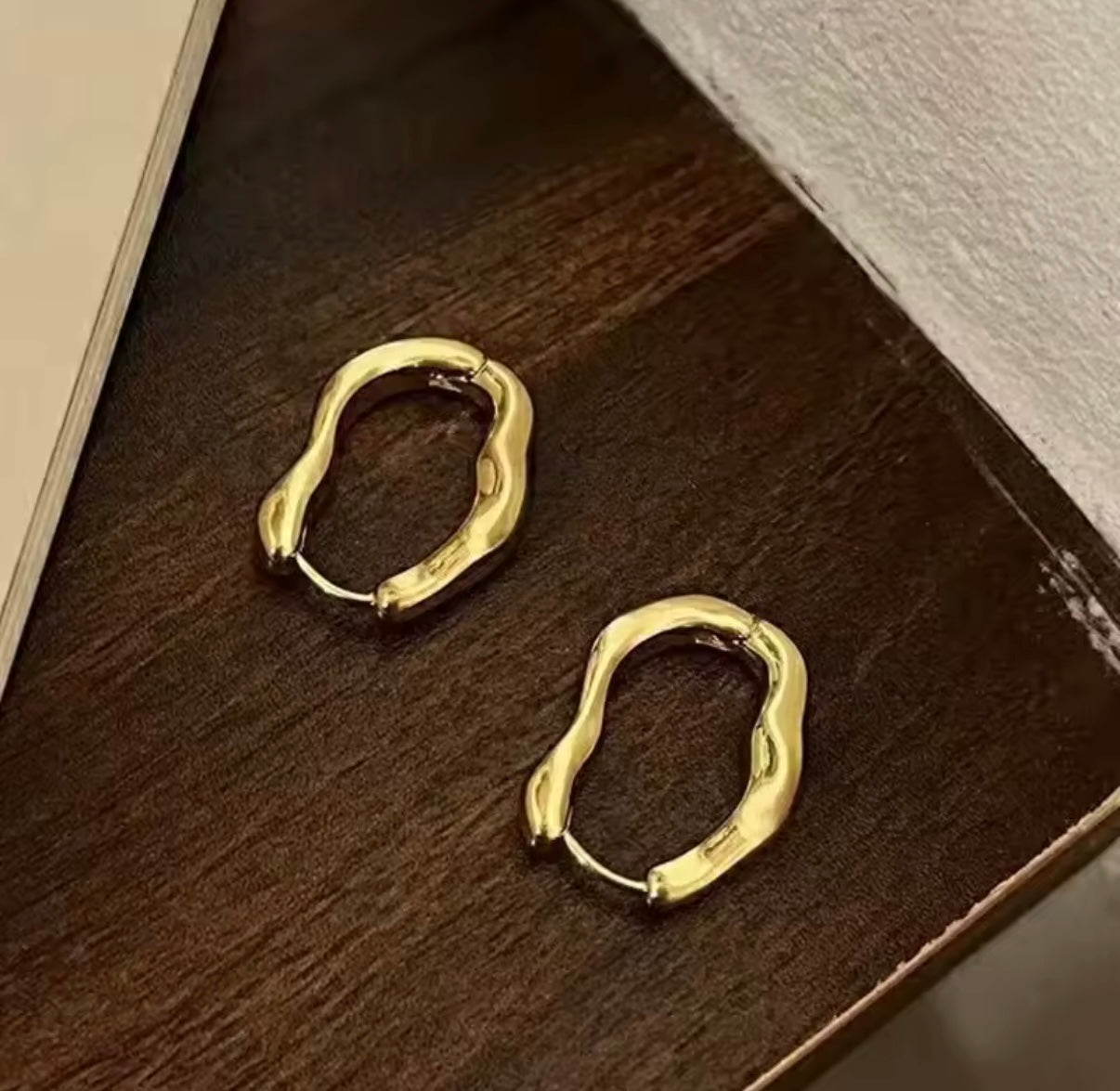 lui rings