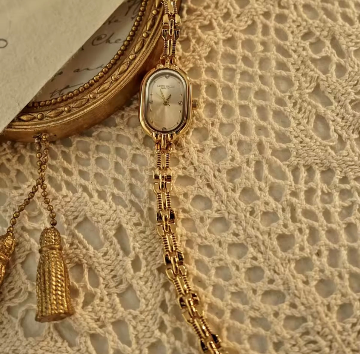 Nicole Watch